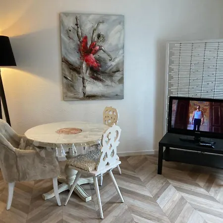Apartament Suzanne *